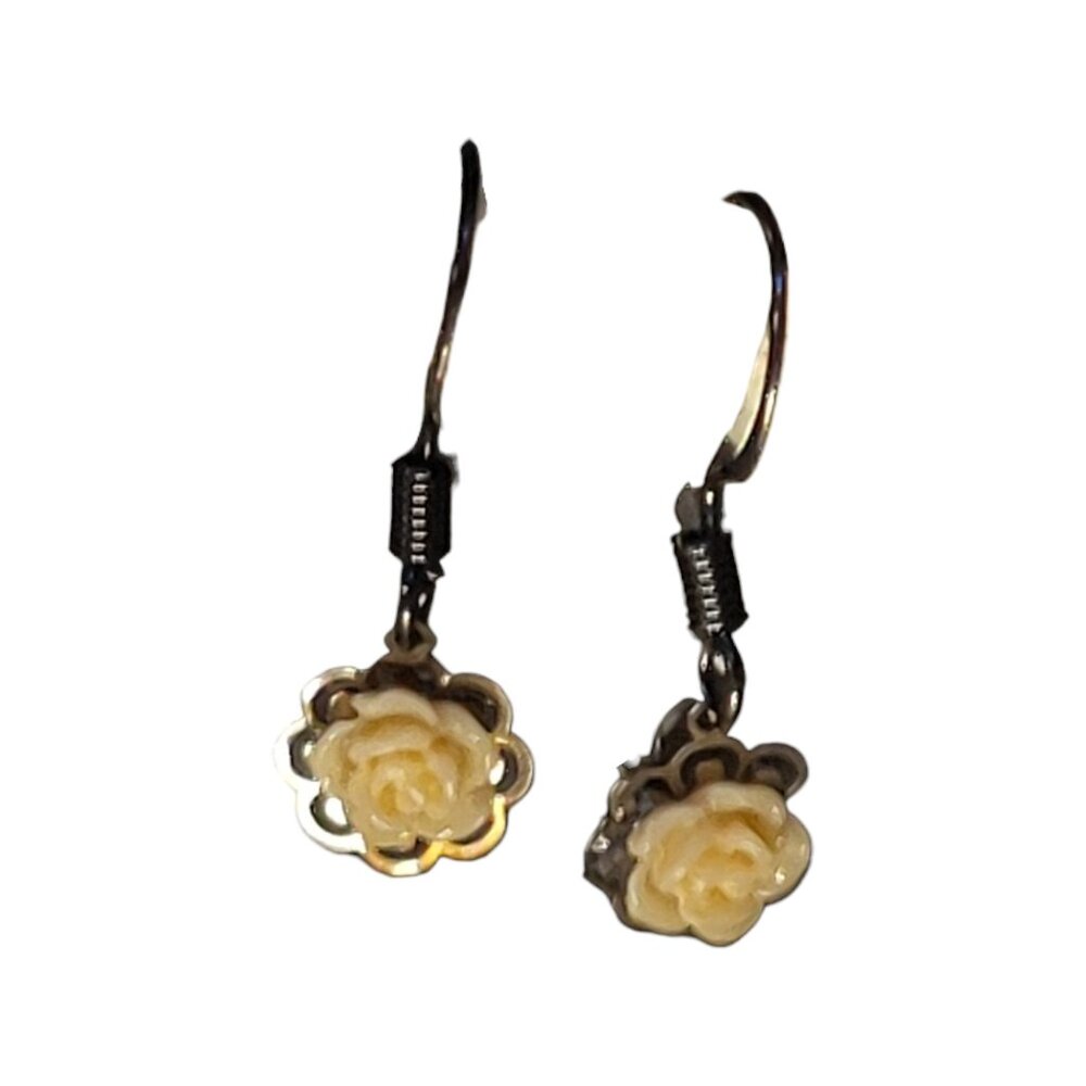 NEW Homemade/Handmade Cream/Peach Rose with Black Metal Drop Earrings (shorter)
